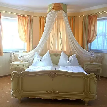 Familie Czepl Hotel *